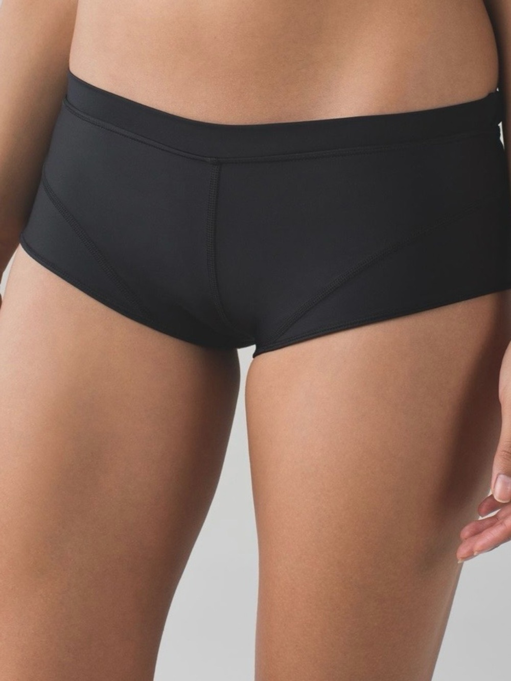 Lululemon Lululemon Water: Surf To Sand Boy Short Black Size 6 NWT
